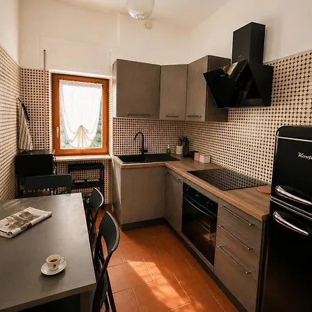 Casa Lume Center With Fireplace * تيرامو